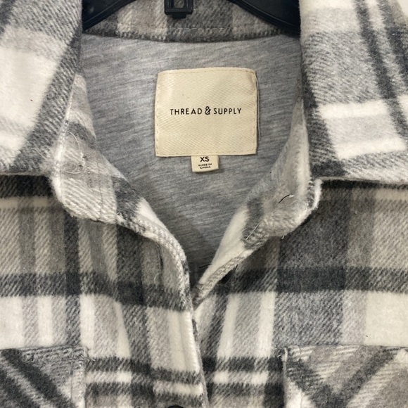 Thread & Supply Shacket - Picture 4 of 8